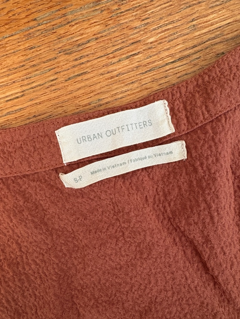 Urban Outfitters Rust-Brown Textured Button Crop Top - Picture 2 of 4